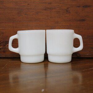 2~Anchor Hocking Fire King Ware USA 1950/60’s Stackable Milk Glass Mug Cups 8oz